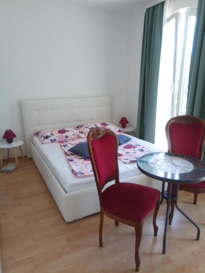 Ana Rooms Krk Town Εξωτερικό φωτογραφία